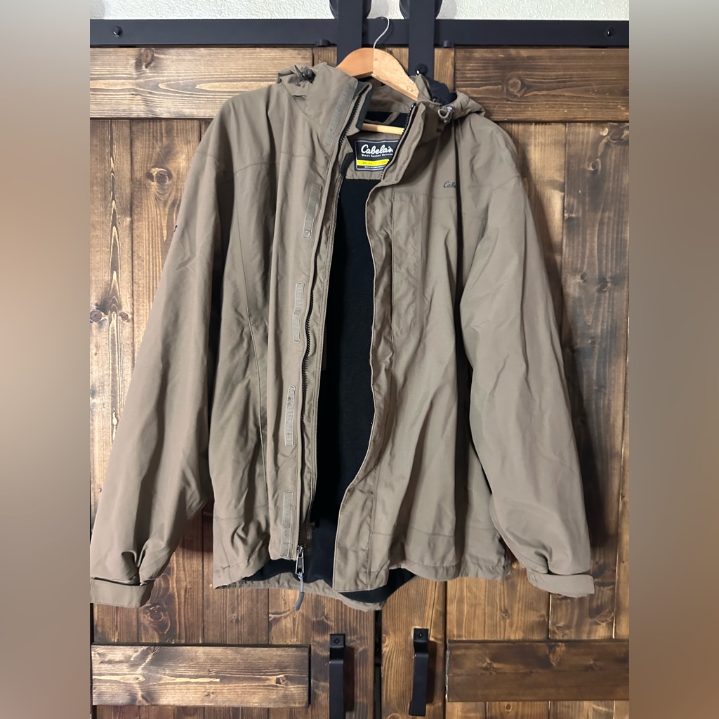 Cabela's Men's Tan Gortex Winter Jacket
